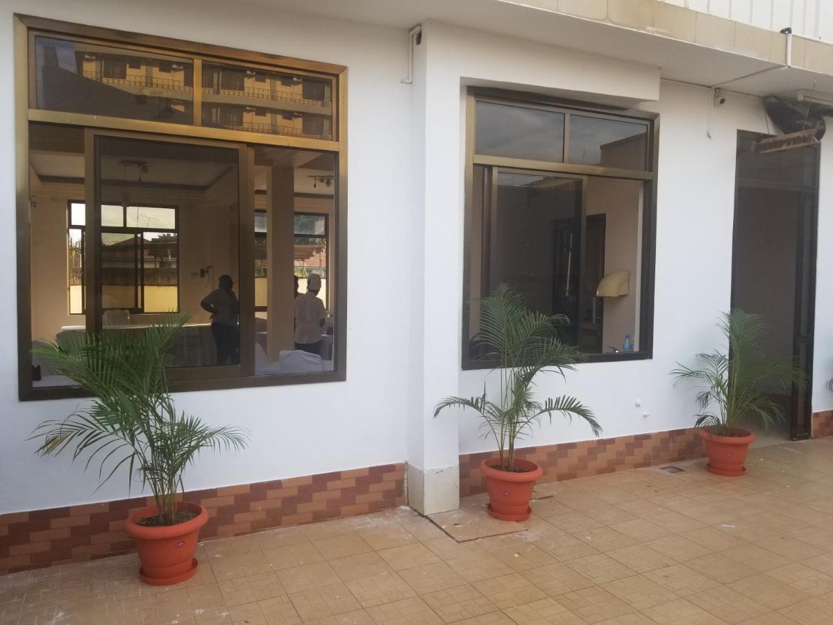 Hotel Buffalo Moshi Exterior foto